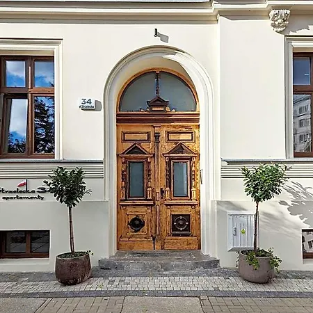 Strzelecka 34 Hotel Suchy Las